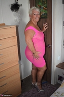 Princess Peachy. Dressed In Pink Free Pic 1