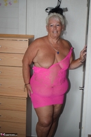 Princess Peachy. Dressed In Pink Free Pic 9