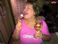 Busty Bliss. Granny Big Boobs Free Pic 5