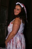 Cheeky Dee. Zombie Bride Free Pic 6