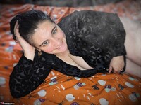 Cheeky Dee. Zombie Bride Free Pic 9