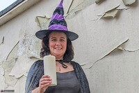 Cheeky Dee. Zombie Bride Free Pic 14