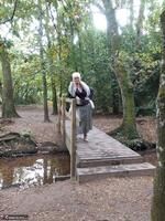 Sparkle. Flashing In The Woods Free Pic 11