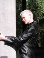 Tiffany Pearl. Hotel Leather Free Pic 3