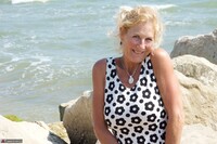 Dirty Doctor. Flashing On The Sea Front Free Pic 15