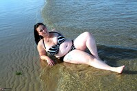 Phillipas Ladies. Bikini Beach Babes Free Pic 10