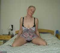 Tiffany Pearl. Greek Fan Free Pic 3