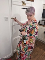 Layla Bird. Farmhouse Fun Free Pic 3