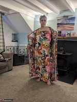 Layla Bird. Farmhouse Fun Free Pic 6