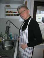 Tiffany Pearl. Dishes Free Pic 2