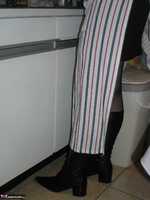 Tiffany Pearl. Dishes Free Pic 3