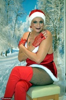 Dimonty. Snoey Xmas Countryside Strip Free Pic 5