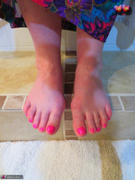 Busty Bliss. Busty Granny Opening Up Her Kimono Just For You Free Pic 10