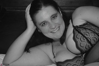 Cheeky Dee. Cheeky Dee shows off her naughty side Free Pic 2