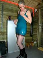 Tiffany Pearl. Blue Latex Free Pic 7