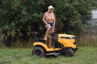 Dimonty. Down On The Farm Free Pic 1