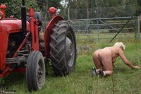 Dimonty. Down On The Farm Free Pic 14