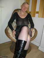 Tiffany Pearl. Chair Free Pic 1
