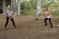 SpeedyBee. Grunge Girls Free Pic 7