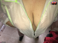 Busty Bliss. Busty Granny Bliss Hits The Slopes Free Pic 19