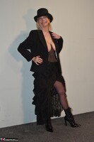 Barby Slut. Corset & Top Hat Free Pic 2