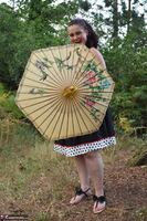 Cheeky Dee. Cheeky Dee Gets Naked in the Woods Free Pic 1