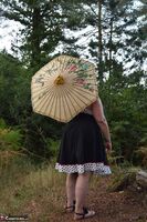 Cheeky Dee. Cheeky Dee Gets Naked in the Woods Free Pic 6