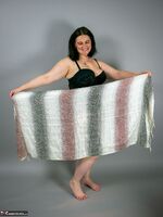 Cheeky Dee. Posing for a professional photo shoot Free Pic 1