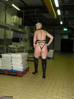 Tiffany Pearl. Factory S&M Pt1 Free Pic 10