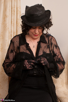 Dirty Doctor. Auntie Trisha's New Hat Pt1 Free Pic 2