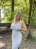 Sweet Susi. Flashing In The Forest Free Pic 11