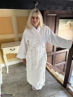 Inked MILF. Tits Tatts and Lather Free Pic 1