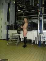 Tiffany Pearl. Factory Latex Free Pic 12