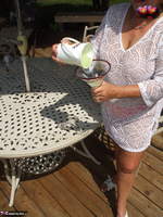 Busty Bliss. Sunny Days! Free Pic 5