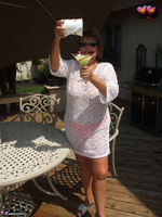 Busty Bliss. Sunny Days! Free Pic 7