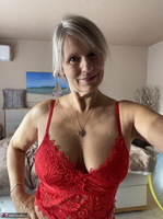 Sweet Susi. Photoshoot In Lingerie Free Pic 19