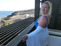 Barby. New Blue Dress Free Pic 3