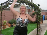 Barby. New Shiny Bodysuit Free Pic 3