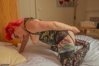 Mollie Foxxx. Mollie's Glass Dildo In Her Arse Free Pic 1