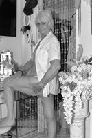 Sparkle. Retro Black and White GILF Free Pic 7
