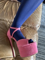 Inked MILF. Sexy blue lingerie and pink fuck me heels Free Pic 20