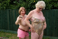 SpeedyBee. Fun In The Garden With Claire Knight Pt1 Free Pic 9