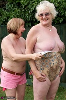 SpeedyBee. Fun In The Garden With Claire Knight Pt1 Free Pic 10