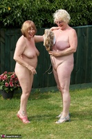 SpeedyBee. Fun In The Garden With Claire Knight Pt2 Free Pic 1