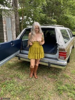 Lil Ms Muffet. Lets pull over and fuck Free Pic 7