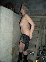 Tiffany Pearl. Garage Free Pic 11