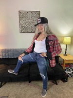Lil Ms Muffet. Hot wife status Free Pic 1