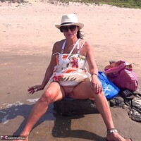 Diana Ananta. No Panties On The Beach Free Pic 19