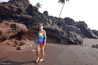 Diana Ananta. Black Rock Free Pic 1