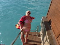 Barby. Stripping In The Maldives Free Pic 5